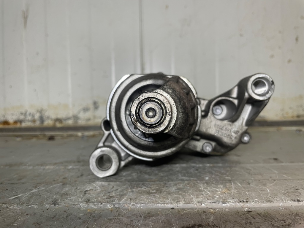 Electromotor Audi A4B9/A6 c7/A5 2.0 04L9