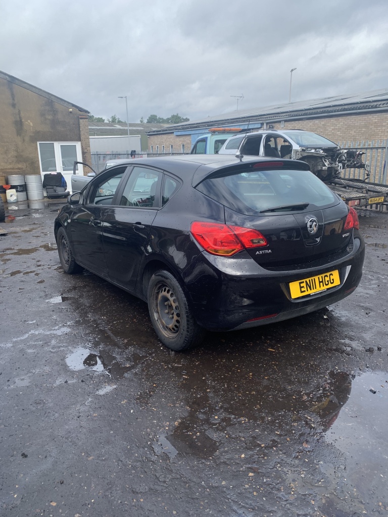 Electromotor Opel Astra J 2011 Hatchback