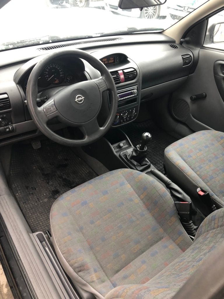 Electromotor Opel Corsa C 2001 hatchback