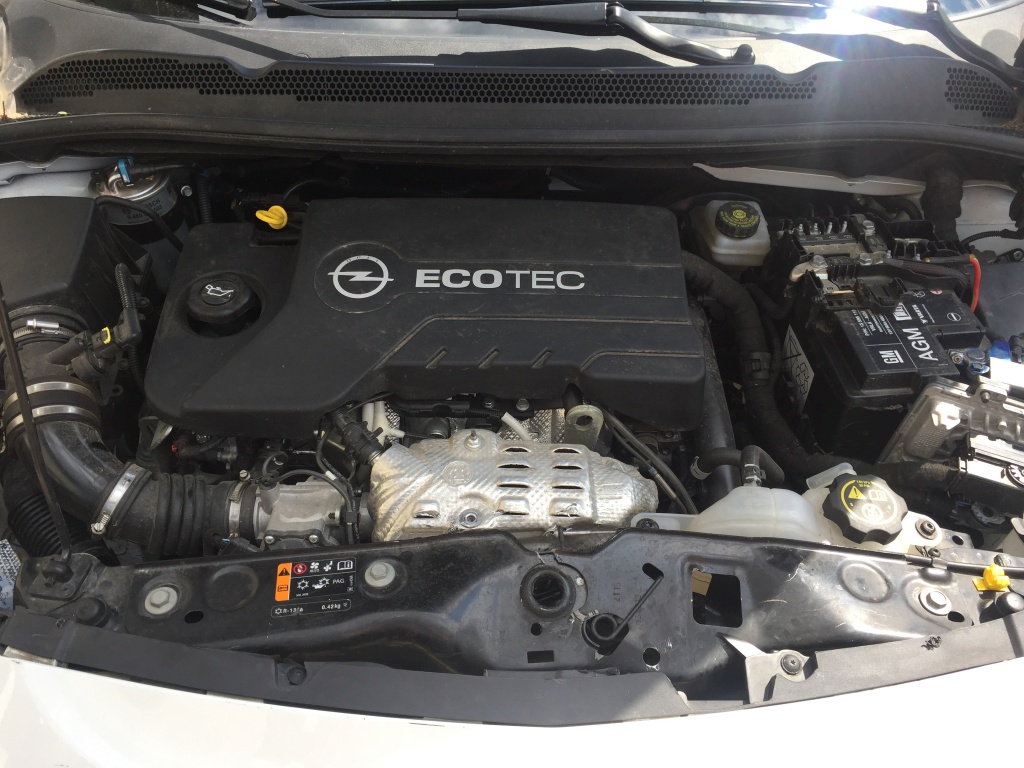Electromotor Opel Corsa E 2015 hatchback