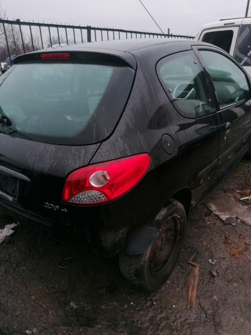 Electromotor Peugeot 206 2010 hatchback 1.4