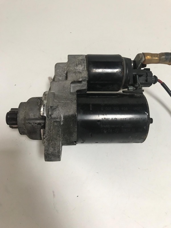 Electromotor VW Jetta 1.6 fsi cod piesa:02T911023R