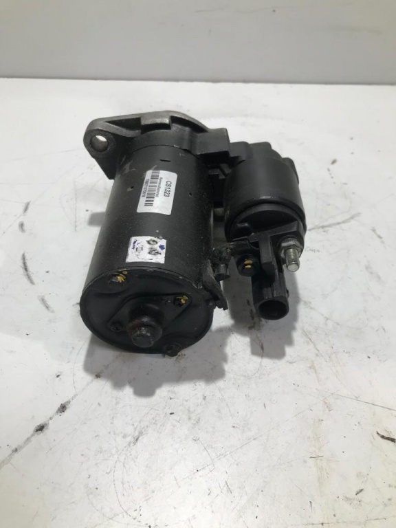 Electromotor VW Jetta 2.0 tdi cod 02M911