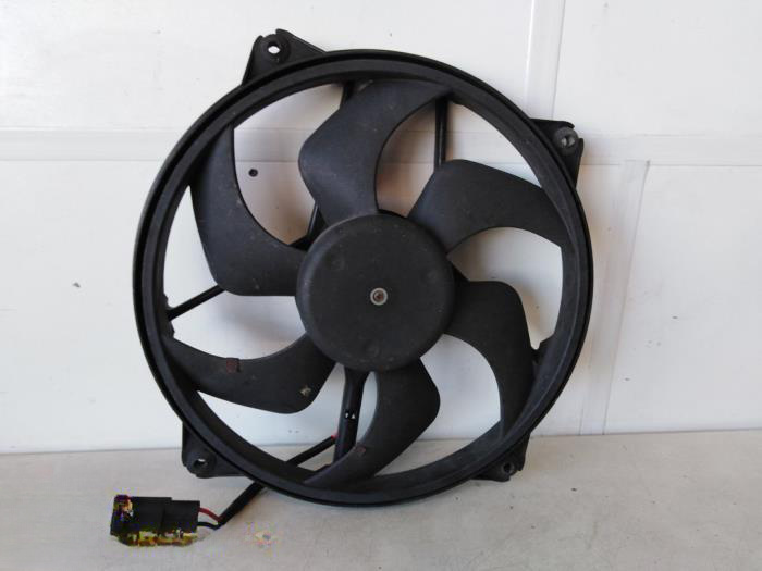 Electroventilator Citroen C4 2005 1.6 Benzina Cod Motor NFU 109CP/80KW