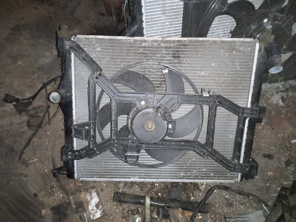 Electroventilator Dacia Logan Sandero 1.6 MPI cod produs:8200779073