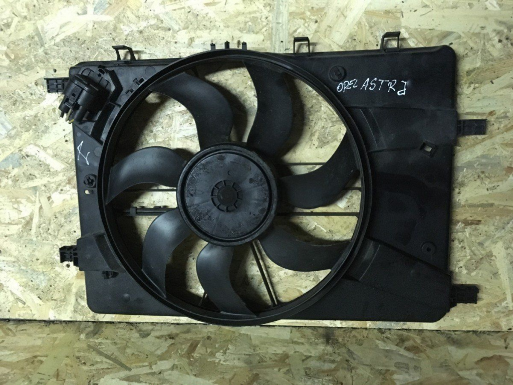 Electroventilator OPEL ASTRA J 1.3CDTI 1.7CDTI 13250332 0130308404 52430295