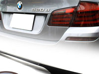 Eleron portbagaj pentru BMW F10 seria 5 model M4 look plastic ABS vopsit profesional negru lucios 668 Jet Black