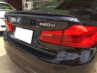 Eleron portbagaj pentru BMW G30 seria 5 model M5 look plastic ABS vopsit profesional negru lucios 416 Carbon Black Metallic Produs de calitate