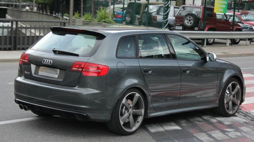 Eleron RS3 Audi A3 8P Sportback RS3 S3 S line