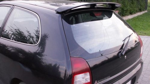 Eleron spoiler haion luneta Mitsubishi Colt C