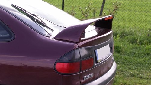 Eleron spoiler hayon renault Laguna 1 wide