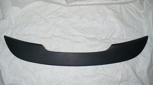 Eleron spoiler luneta hayon Ford Focus MK1 1998 2001 HB