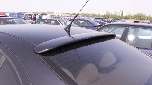 Eleron spoiler luneta Seat Toledo 2