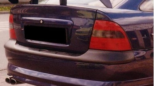 Eleron spoiler portbagaj haion Opel Vectra B 