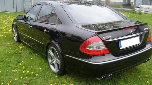 Eleron spoiler portbagaj Mercedes E Class W21