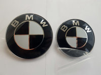 Emblema alb/negru BMW E46 E39 E60 E90 F10+ alte modele 82/76 mm