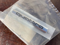 Emblema Audi Quattro cod 8H0853737