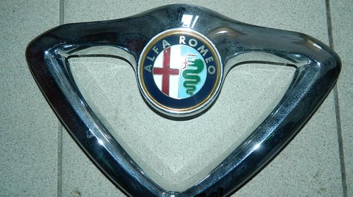 Emblema capota Alfa Romeo