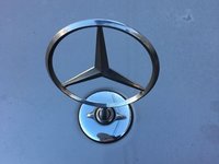 Emblema capota Mercedes C class w204 an 2008