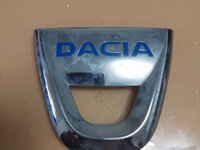 Emblema Dacia Sandero Duster Logan cod produs 908890920R