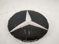 Emblema Grila Centrala Cu Senzor Radar Distronic Si Incalzire Originala In Stare Buna Mercedes-Benz E-Class W213/S213/C238/A238 (facelift) A0008880500