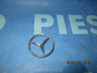 Emblema Mercedes C200 W203; A2037580058