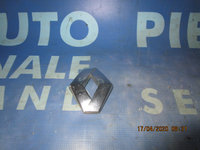 Emblema Renault Laguna 1999; 7700824625 (fata)