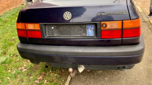 Emblema spate Volkswagen Vento 1996 Diesel Tdi