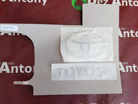 Emblema Toyota si litere cod 98148070
