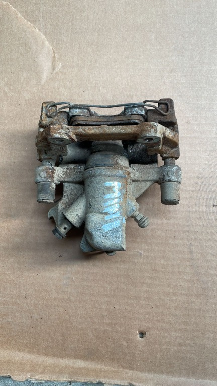 Etrier dreapta spate Mini One R50 R53 2002 1.6 benzina