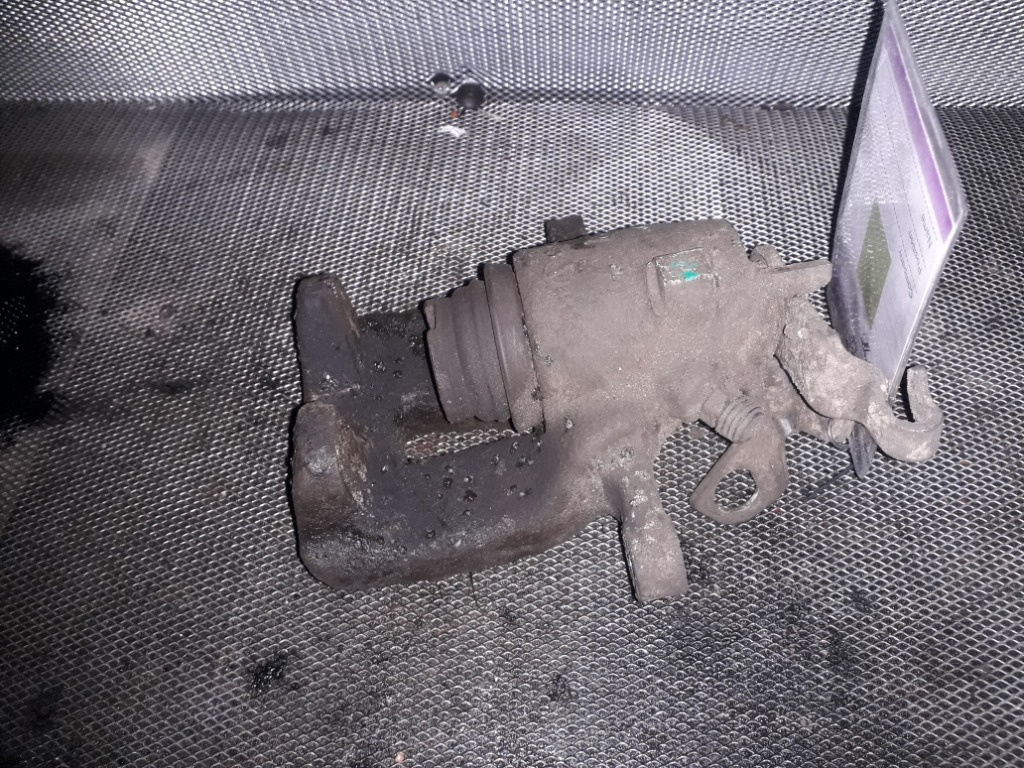 Etrier Dreapta Spate VW Jetta 1.6mpi tip