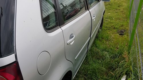 Etrier frana dreapta fata Volkswagen Polo 9N 2005 BERLINA CU HAION 1.4 TDI