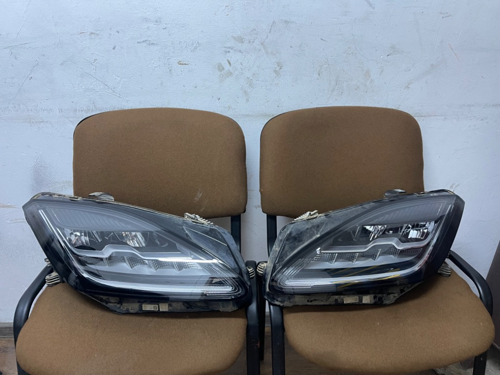 Fa dreapta stânga Jaguar E-Pace X540 full LED j9c313w030 complete 2018-2022