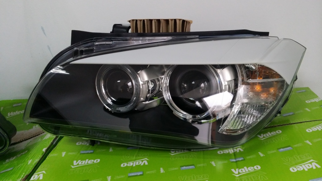 Far Bi-Xenon Valeo BMW X1 E84 an 2009-2013 nou de vanzare cu garantie ...