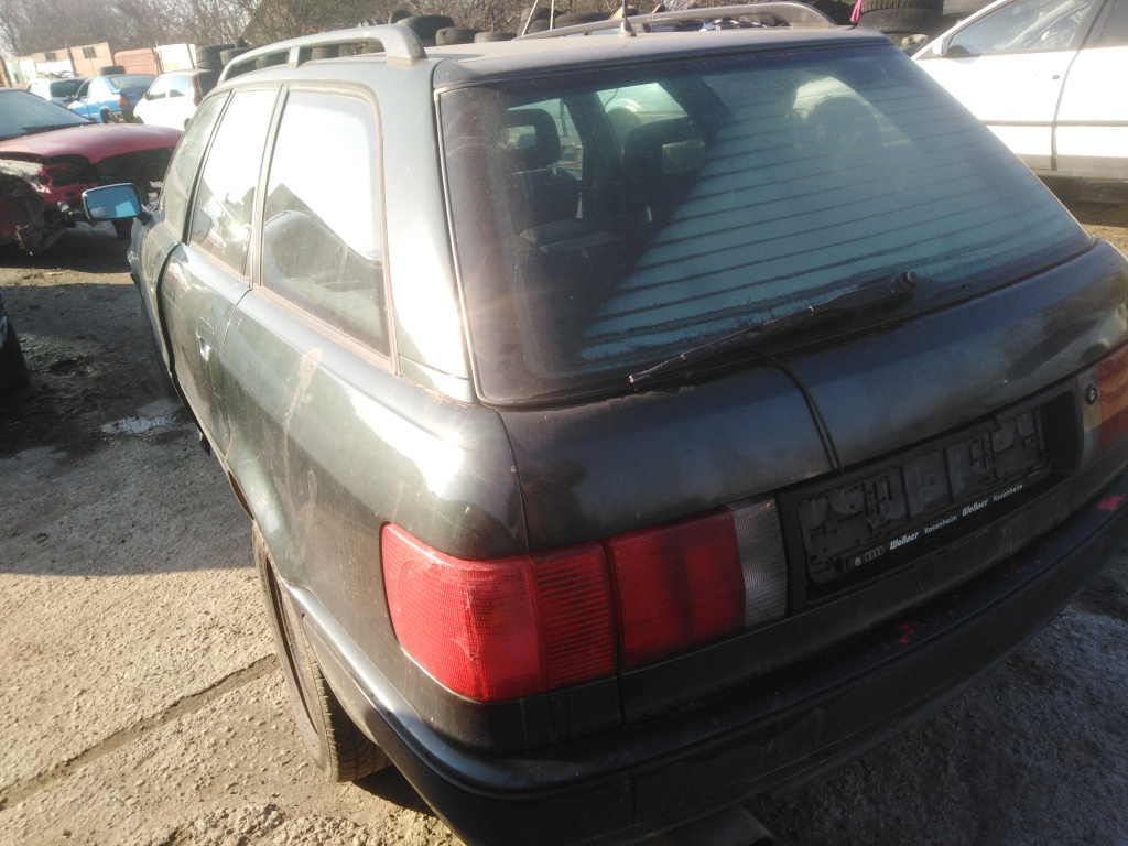 Far dreapta Audi A4 B5 1993 80 B4 Combi 