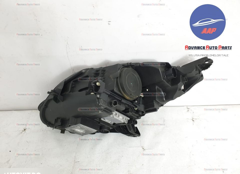 Far dreapta bi-xenon adaptive led corner