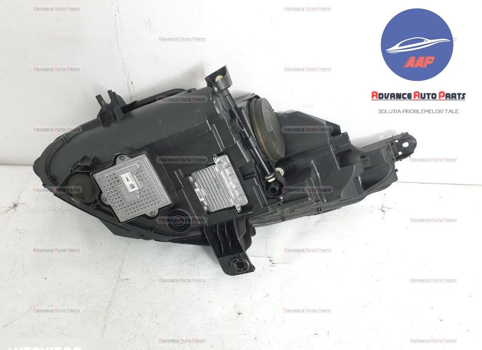 Far dreapta bi-xenon adaptive led corner