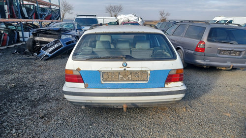 Far dreapta BMW Seria 3 E36 [1990 - 2000] Touring wagon 318tds MT (90 hp)