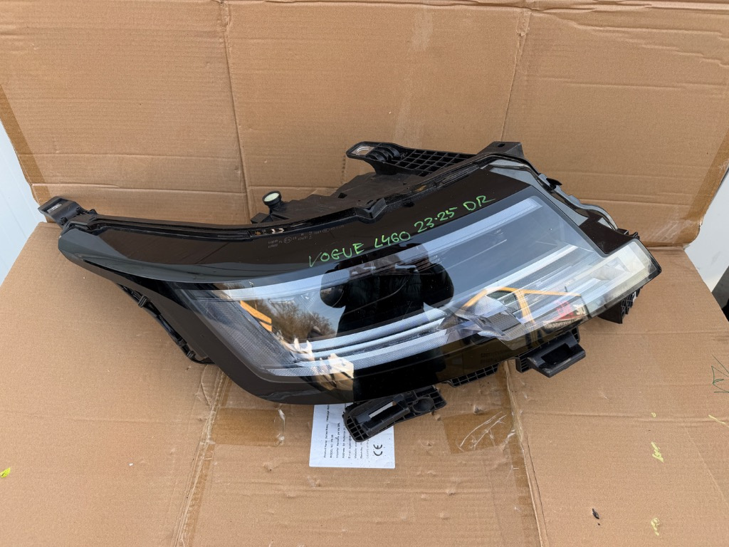 Far dreapta COMPLET Land Rover Range Rover VOGUE L460 cod M8E2-13W029-HP 2022/2023/2024/2025
