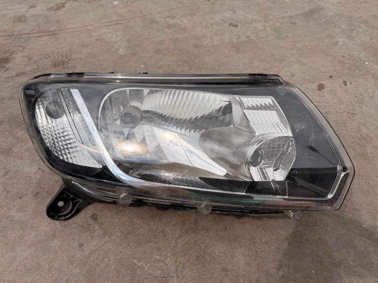 Far Dreapta Dacia Lonan 2 / Sandero 2