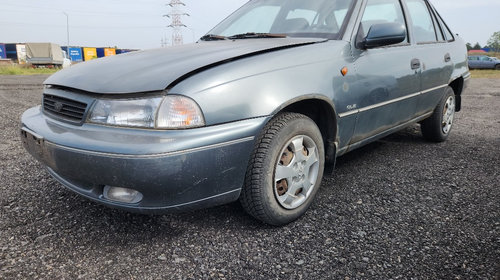 Far dreapta Daewoo Cielo 1997 Berlina 1.5 benzină 55kw