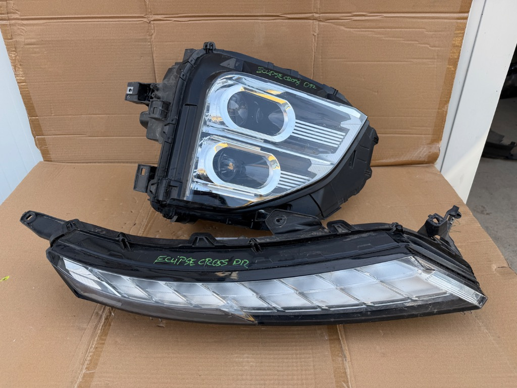 Far dreapta / DRL dreapta Mitsubishi Eclipse Cross FACELIFT 2022/2023/2024/2025