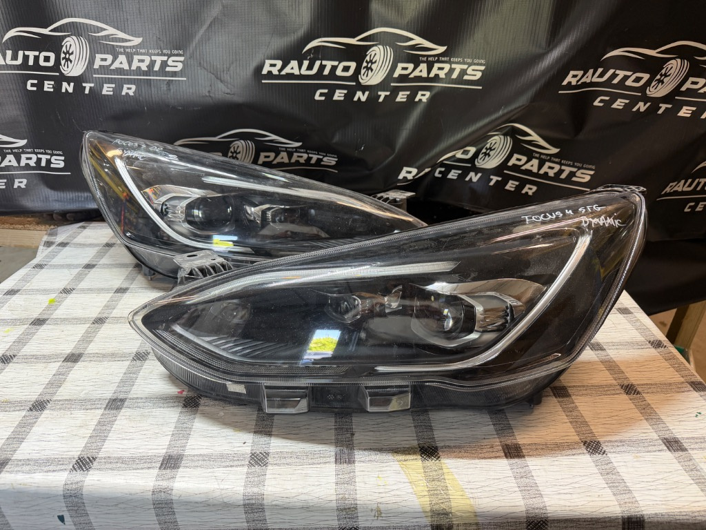 Far dreapta / far stanga COMPLETE Ford Focus 4 FULL LED ST LINE DYNAMIC 2018/2019/2020/2021/2022