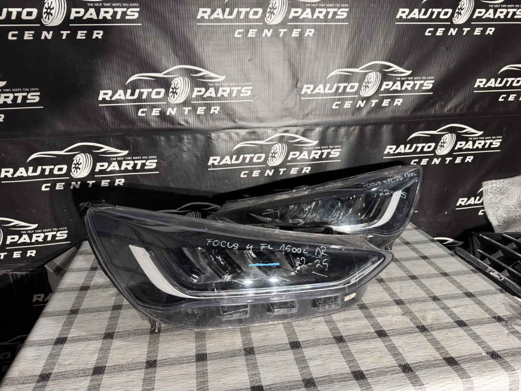 Far dreapta / far stanga Ford Focus 4 Facelift 2022/2023/2024/2025