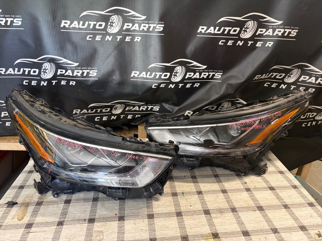 Far dreapta / far stanga Toyota HIGHLANDER 10000-8A06K 2020/2021/2022/2023