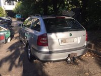 Far dreapta fata Skoda Octavia 2 1.9 BKC break argintie goala