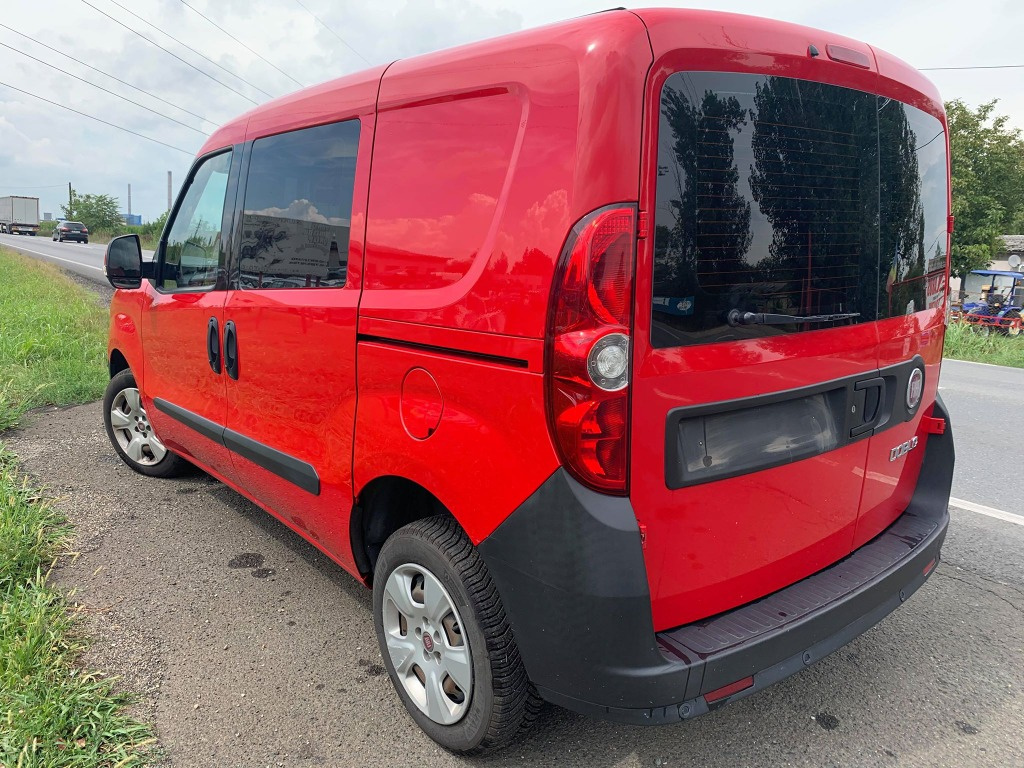 Far dreapta Fiat Doblo 2011 CARGO 1.6 JT