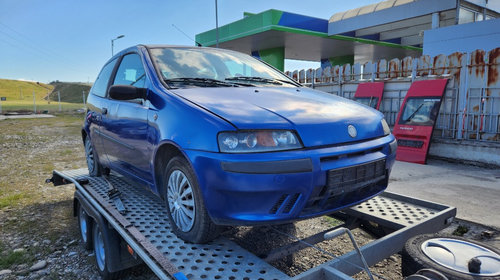 Far dreapta Fiat Punto 2000 Hatchback 1.2i