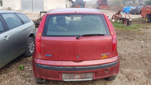Far dreapta Fiat Punto 2002 Hatchback 1,2