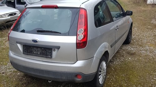 Far dreapta Ford Fiesta 2007 hatchback 1.4 td ambient